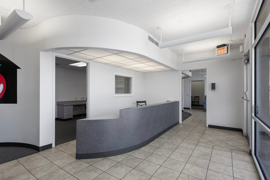 More Photos Of 421 S Beckham Ave, Tyler Medical For Sale