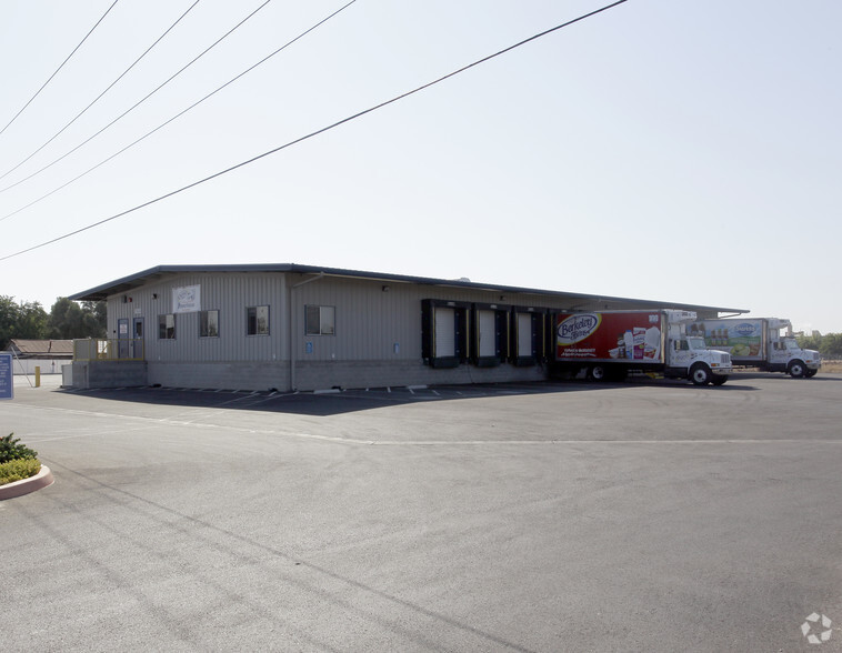 More Photos Of 7444 Reese Rd, Sacramento Distribution For Lease