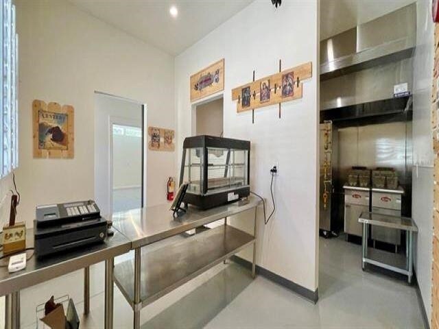 More Photos Of 620 E Sierra Ave, Portola Restaurant For Sale