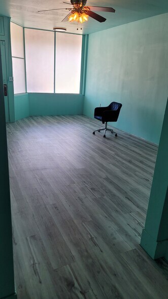 More Photos Of 352 California St, Maricopa General Retail For Sale