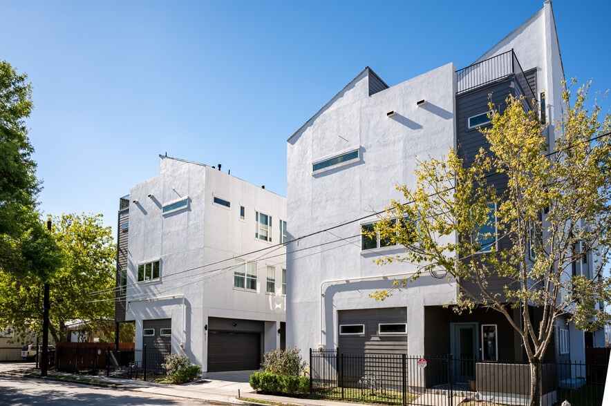 More Photos Of , Houston Multifamily For Sale