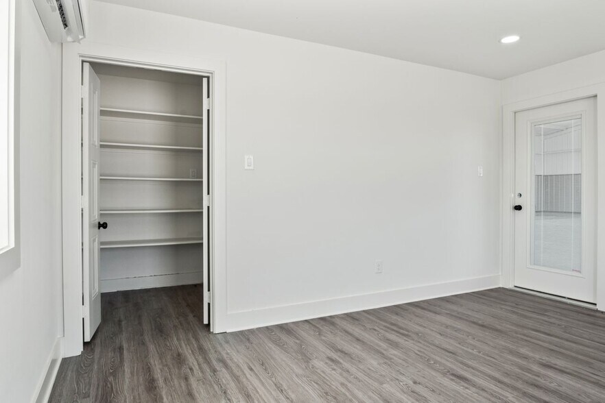 More Photos Of 2036 Seaborn Road Building 3 Suite A, Ponder Warehouse For Lease