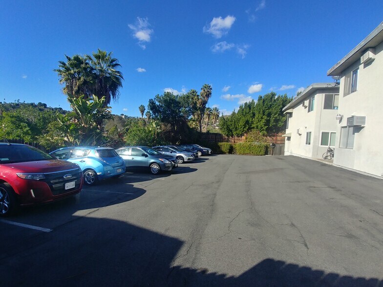 More Photos Of 4032-4034 N Bonita St, Spring Valley Apartments For Sale