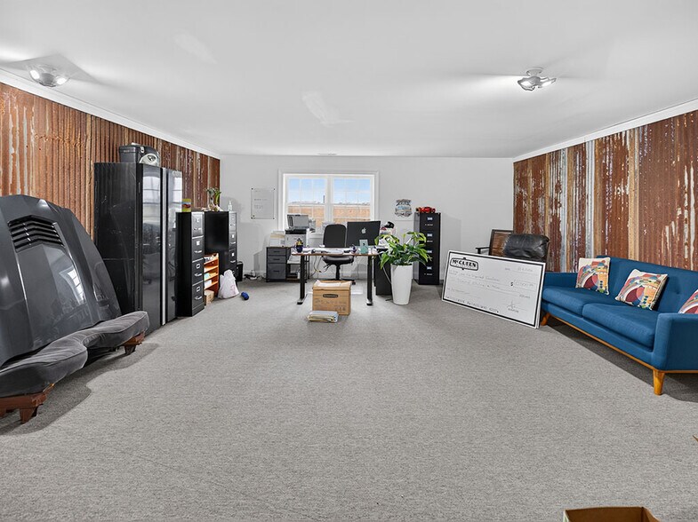 More Photos Of 17593 Nassau Commons Blvd, Lewes Flex For Sale