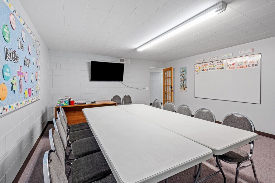 More Photos Of 6206 Lilac Dr N, Brooklyn Center Religious Facility For Sale