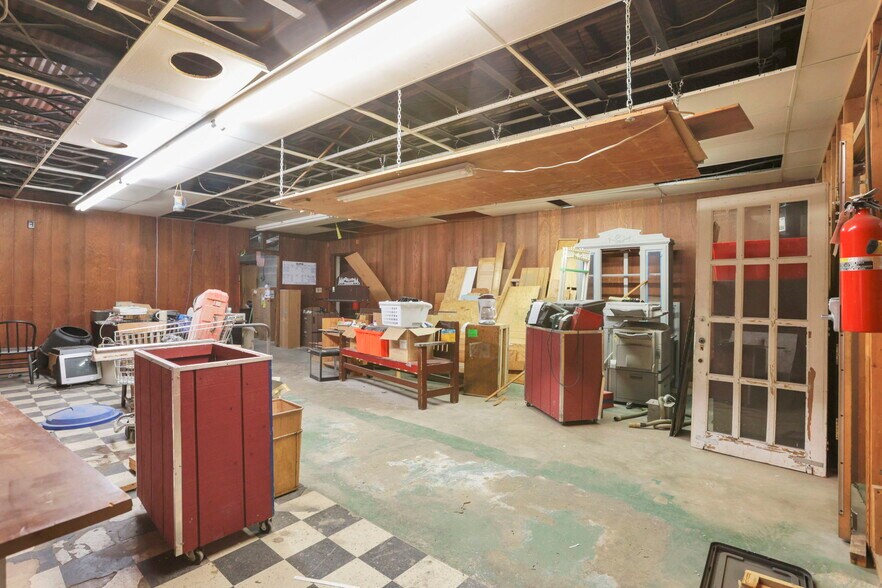 More Photos Of , Lancaster General Retail For Sale