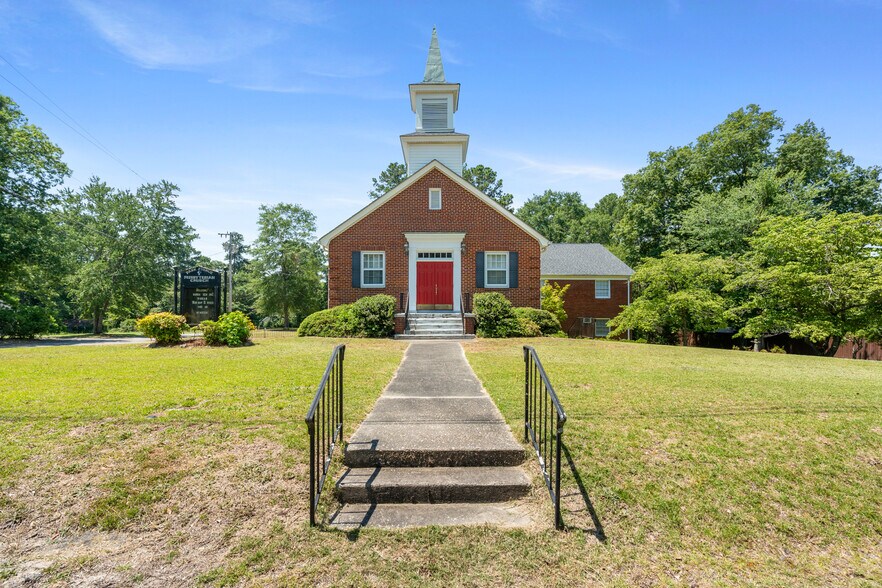 More Photos Of 1920 Park Ave, Rockingham Religious Facility For Sale