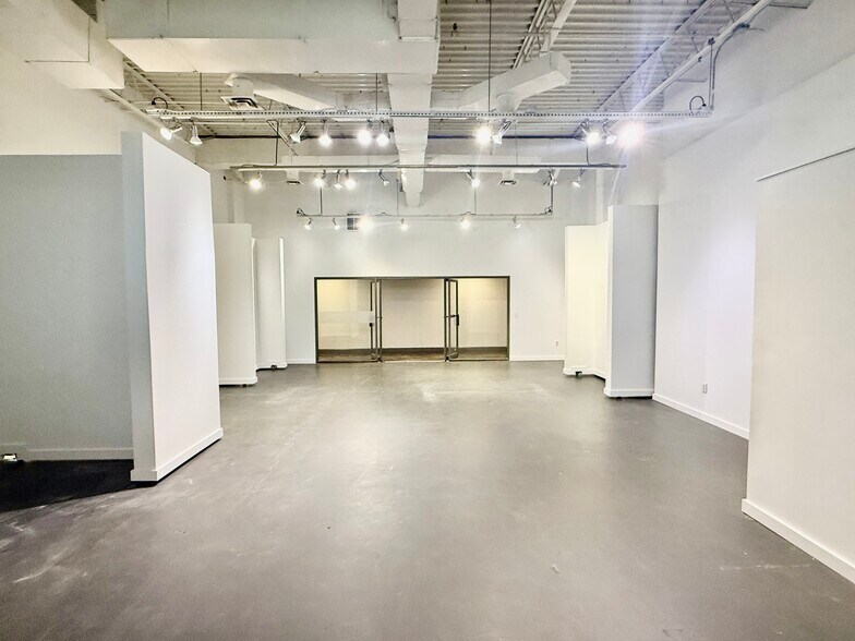 More Photos Of 690 Miami Cir NE, Atlanta Storefront For Lease