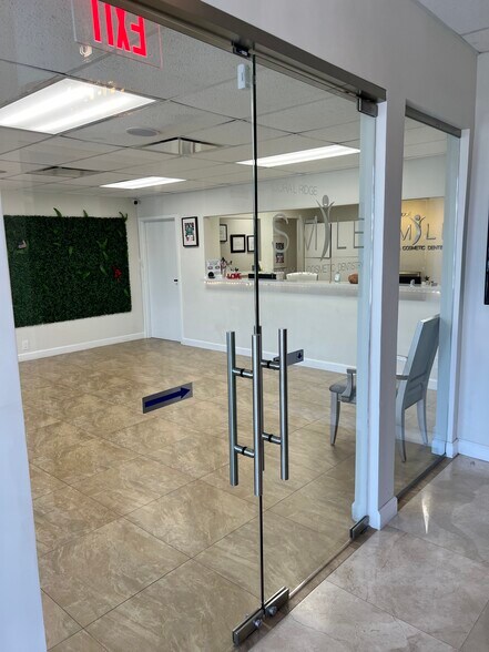 More Photos Of 3035 E Commercial Blvd, Fort Lauderdale Medical For Sale