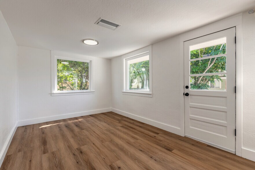 More Photos Of 306 Washington St, New Smyrna Beach Medical For Sale