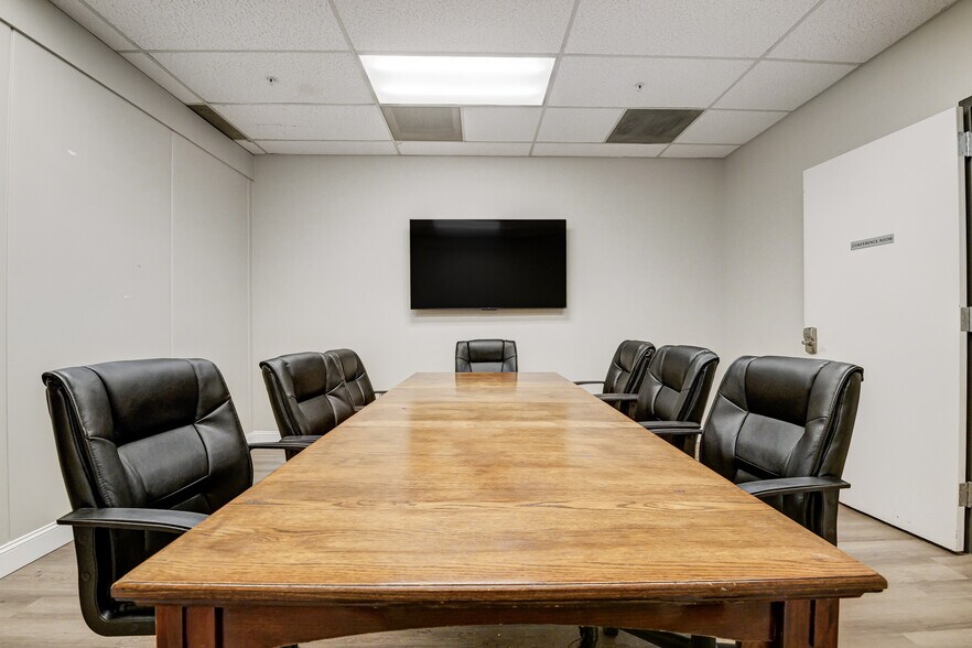 More Photos Of 9700 Research Dr, Charlotte Coworking Space