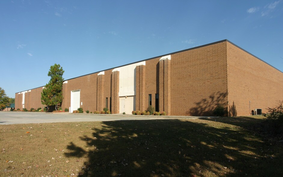 More Photos Of 2500 Lantrac Ct, Decatur Warehouse For Lease