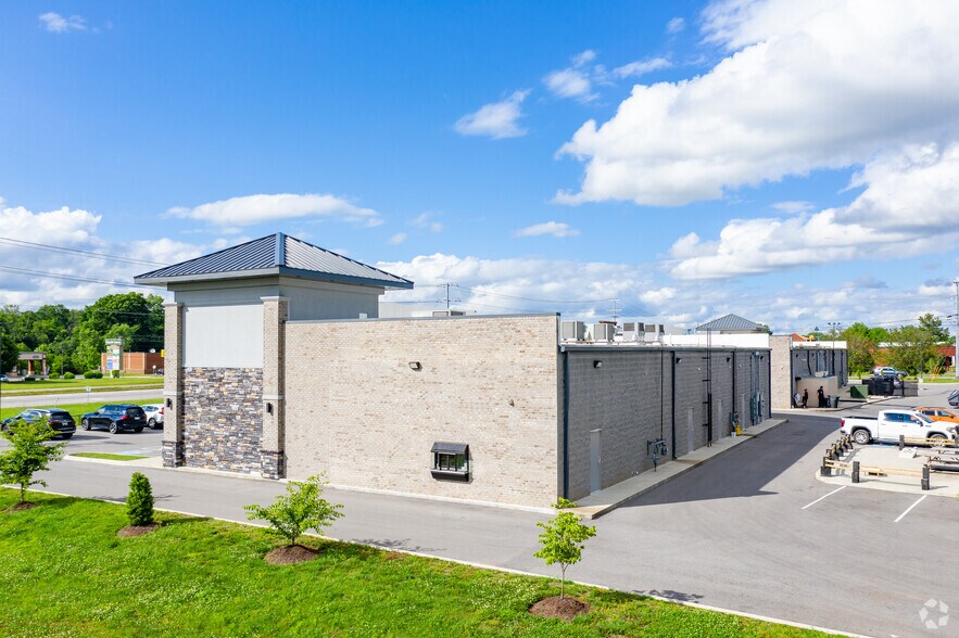 More Photos Of 588 Fire Station Rd, Clarksville Unknown For Lease