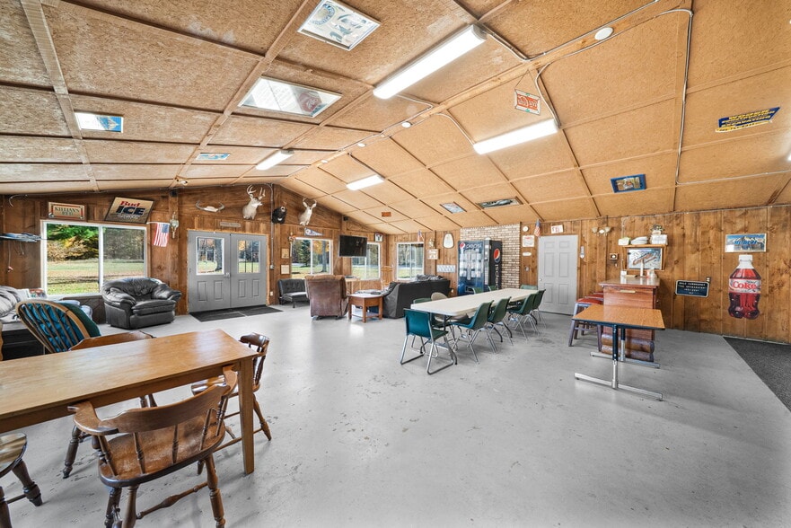 More Photos Of 10422 Cadillac Hwy, Thompsonville Hotel For Sale