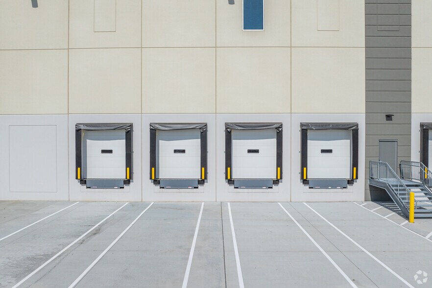 More Photos Of 5000 Richmond St, Philadelphia Unknown For Lease