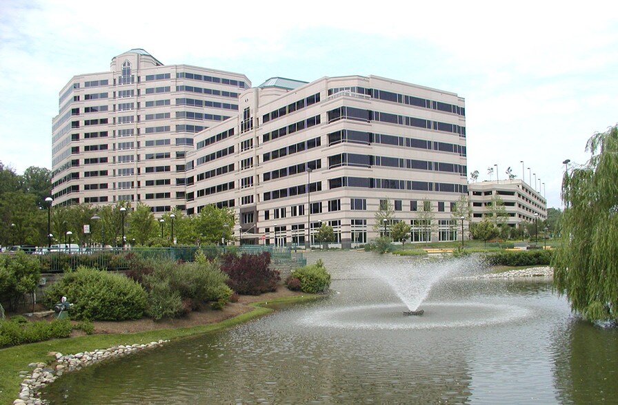 More Photos Of 11730 Plaza America Dr, Reston Office For Lease