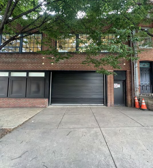 More Photos Of 24 W Chase St, Baltimore Office For Sale