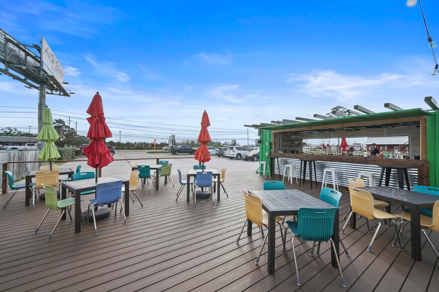 More Photos Of 5802 FM 1488, Magnolia Restaurant For Sale