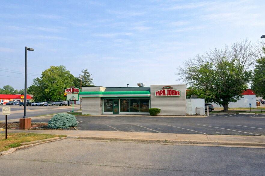 More Photos Of 621 N Main St, Canton Fast Food For Sale