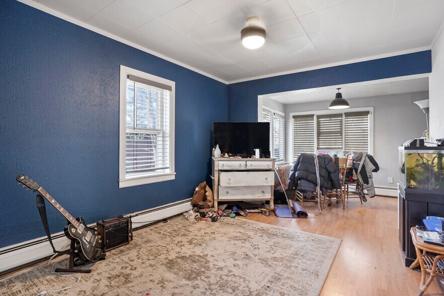More Photos Of 403 23rd St, Golden Apartments For Sale