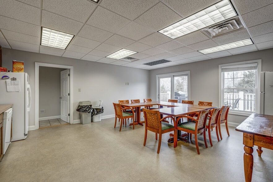 More Photos Of 95 Zion Station Ct, Troy Flex For Sale