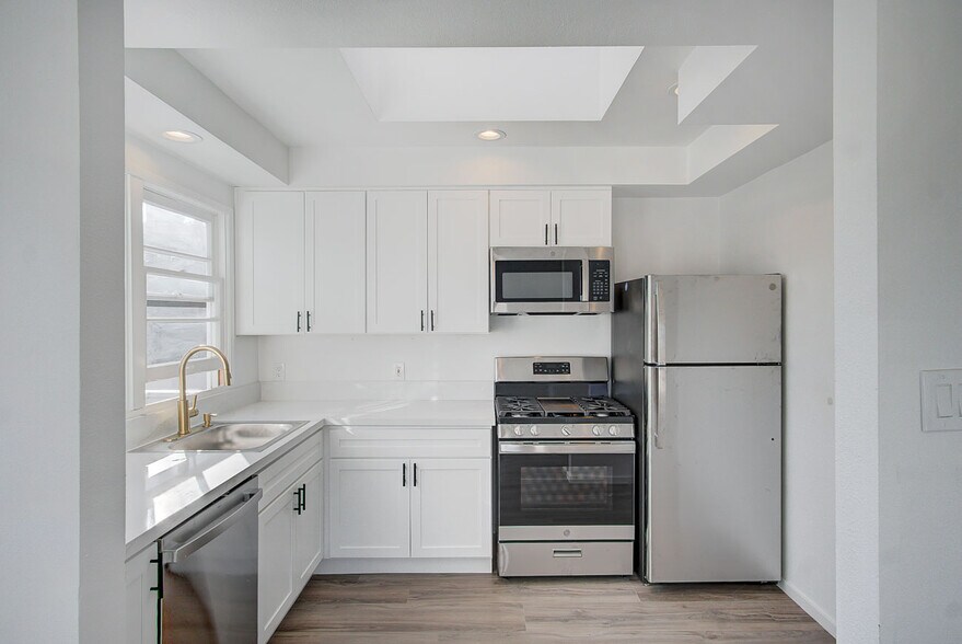 More Photos Of 1147 24th St, Santa Monica Apartments For Sale