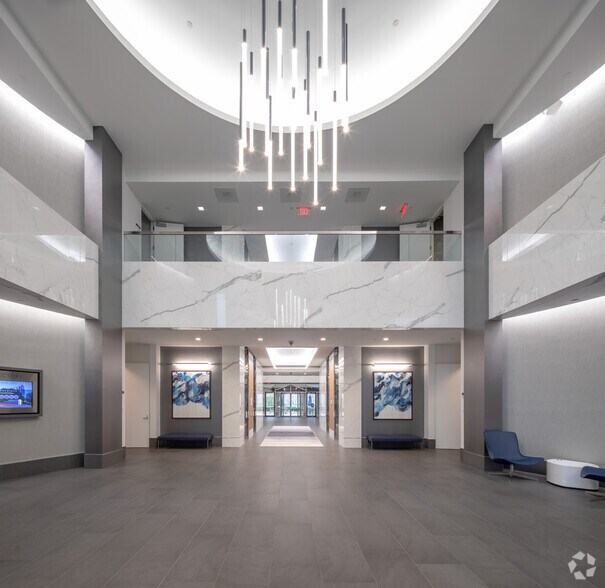 More Photos Of 1040 Crown Pointe Pkwy, Atlanta Unknown For Sale