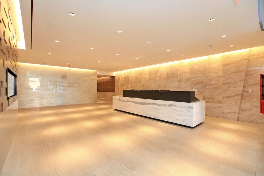 More Photos Of 3808 Union St, Flushing Office Residential For Lease