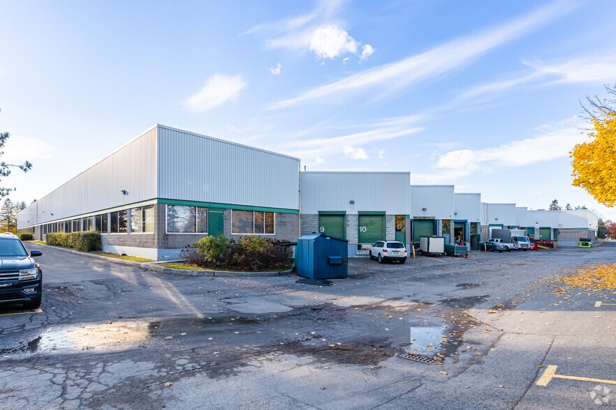 More Photos Of 2405 St Laurent Blvd, Ottawa Flex For Lease