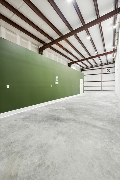More Photos Of 2326 Helena St, Kenner Industrial For Sale