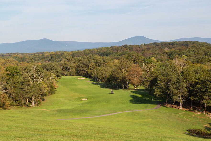 More Photos Of 910 Tc Northcott Blvd, Luray Golf Course Driving Range For Sale