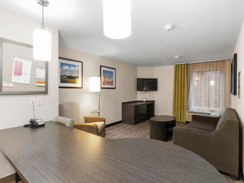 More Photos Of 1220 E Douglas Rd, Granger Hotel For Sale