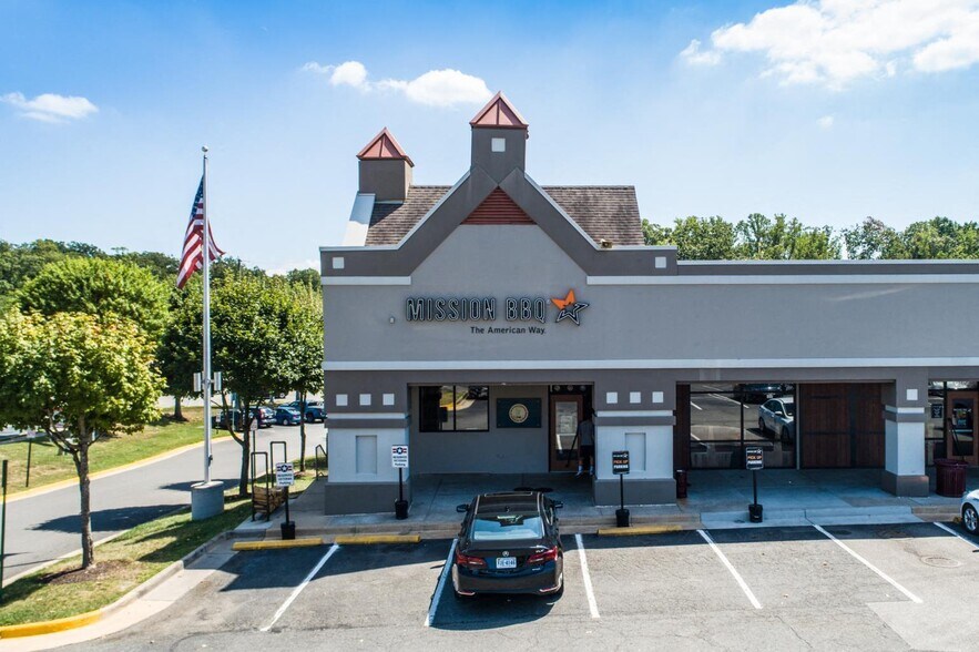 More Photos Of 6460-6500 Landsdowne Ctr, Alexandria Storefront For Lease