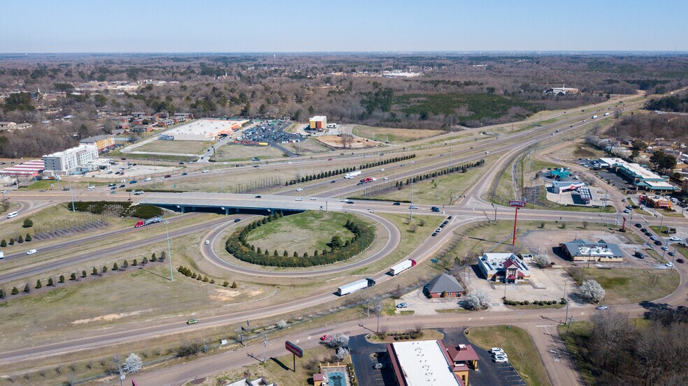 More Photos Of 102 Clinton Center Dr, Clinton Restaurant For Sale