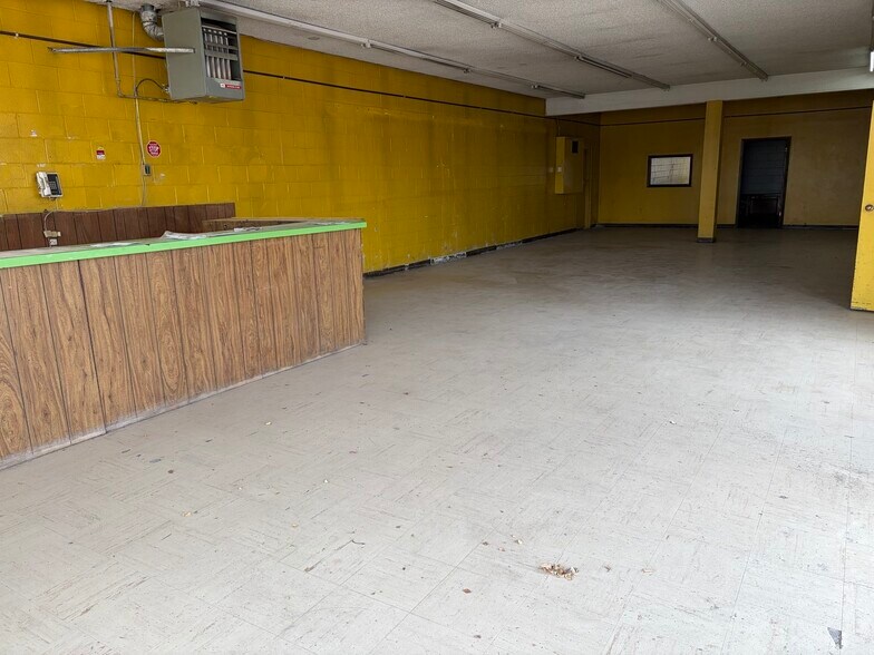 More Photos Of 6990 Highway 85-87, Fountain Auto Repair For Sale