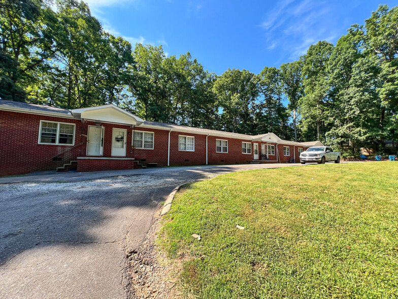 More Photos Of 144 Nottingham Dr, Forest City Apartments For Sale