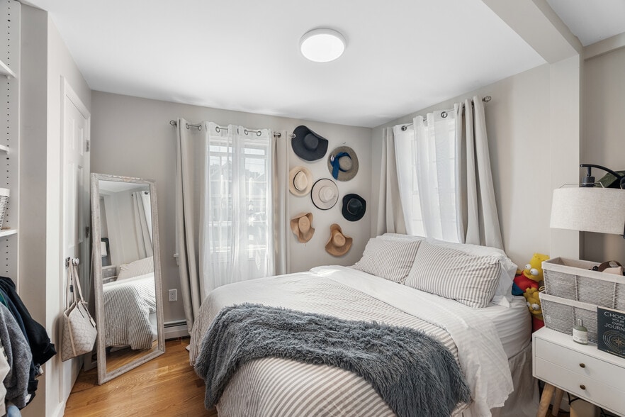 More Photos Of 401 Essex St, Salem Apartments For Sale