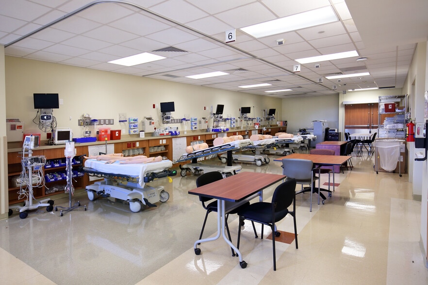 More Photos Of 1905 Doctors Hospital Dr, Bridgeport Healthcare For Sale