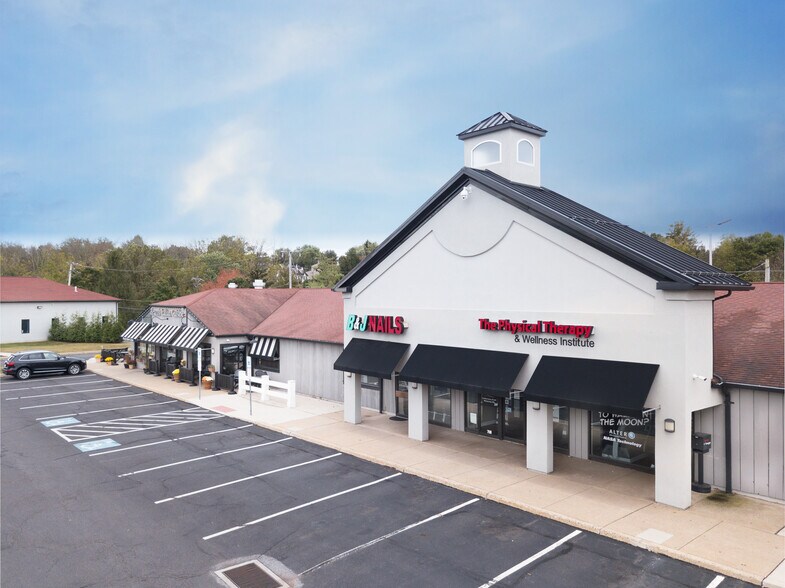 More Photos Of 672-712 Main St, Harleysville Unknown For Lease