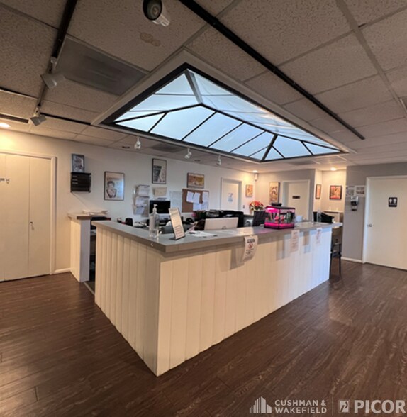 More Photos Of 2819 E Broadway Blvd, Tucson Office Residential For Sale