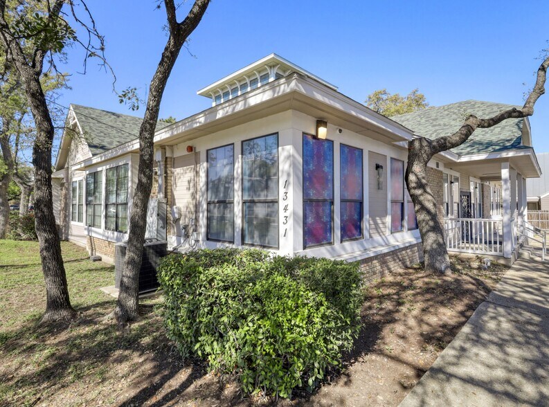 More Photos Of 13431 Blanco Rd, San Antonio Medical For Lease