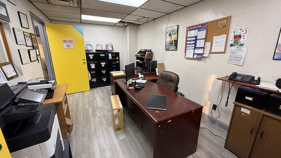 More Photos Of 124 3rd St, Allentown Auto Dealership For Lease