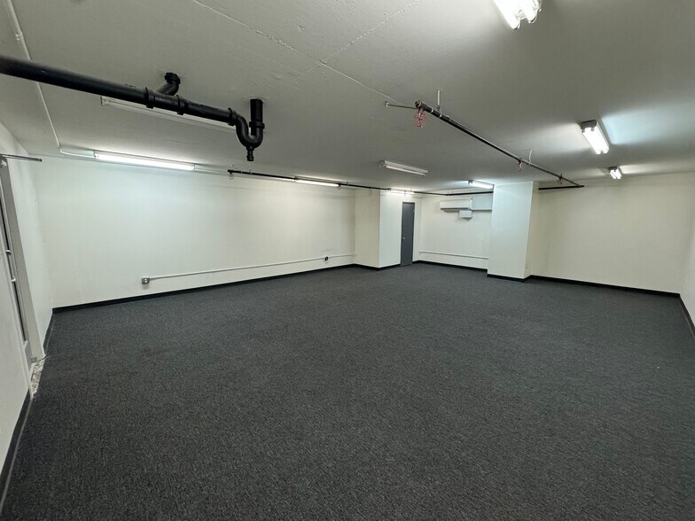 More Photos Of 2611 F St, Bakersfield Loft Creative Space For Sale