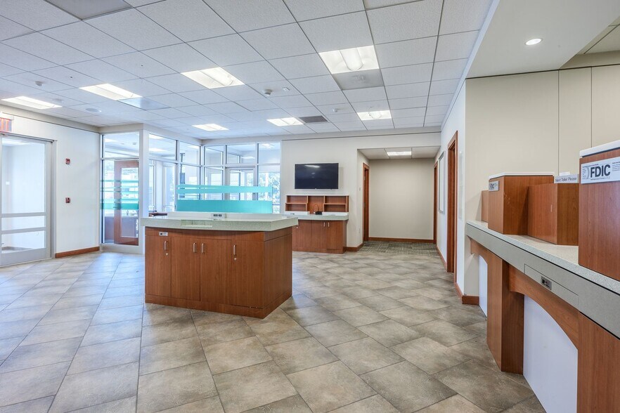More Photos Of 563 Larkfield Rd, East Northport Bank For Lease