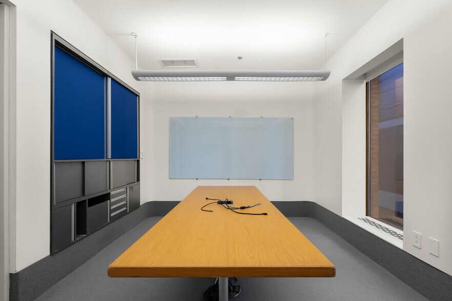 More Photos Of 301 Washington St, Columbus Office For Lease