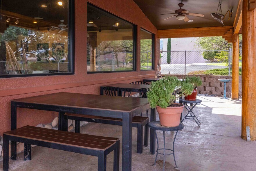More Photos Of 677 E Mingus Ave, Cottonwood Loft Creative Space For Sale