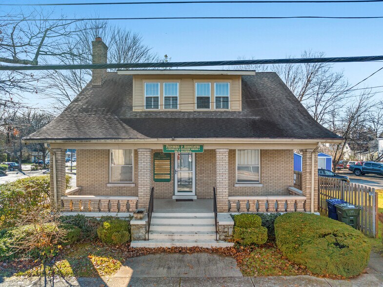 Primary Photo Of 520 E Maxwell St, Lexington Office For Sale
