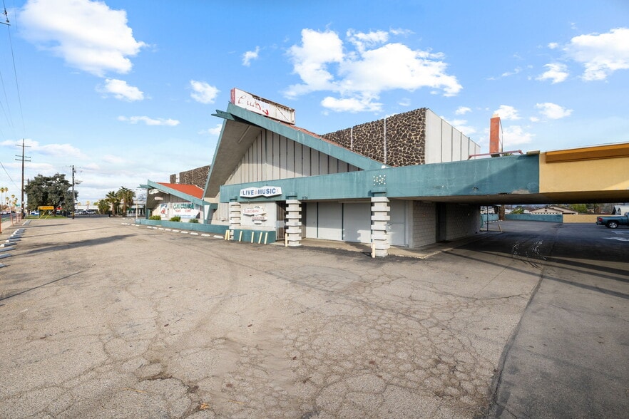 More Photos Of 276 Union Ave, Bakersfield Religious Facility For Sale