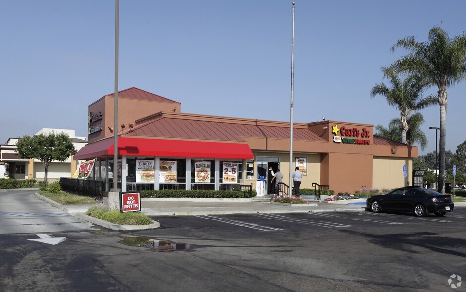 Primary Photo Of 7404 Clairemont Mesa Blvd, San Diego Fast Food For Lease