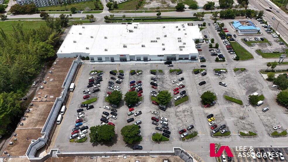 More Photos Of 27455 S Dixie Hwy, Homestead Storefront For Lease